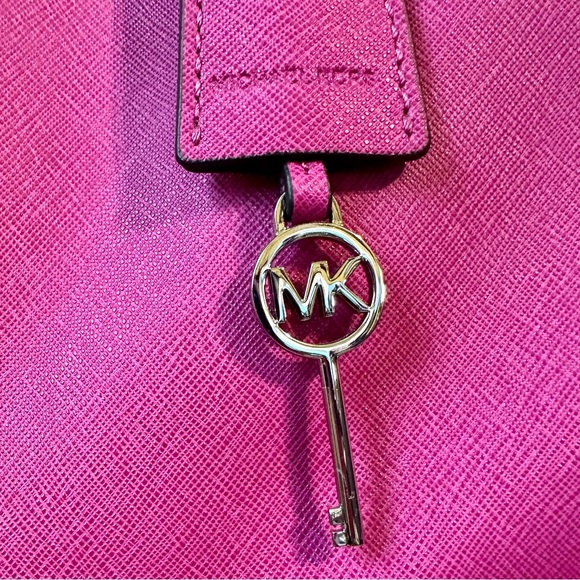Michael Kors Hamilton Large Saffiano Leather Raspberry Tote, EUC - Picture 3 of 12